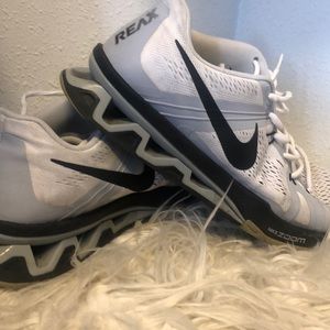 Nike Reax Lightspeed shoes